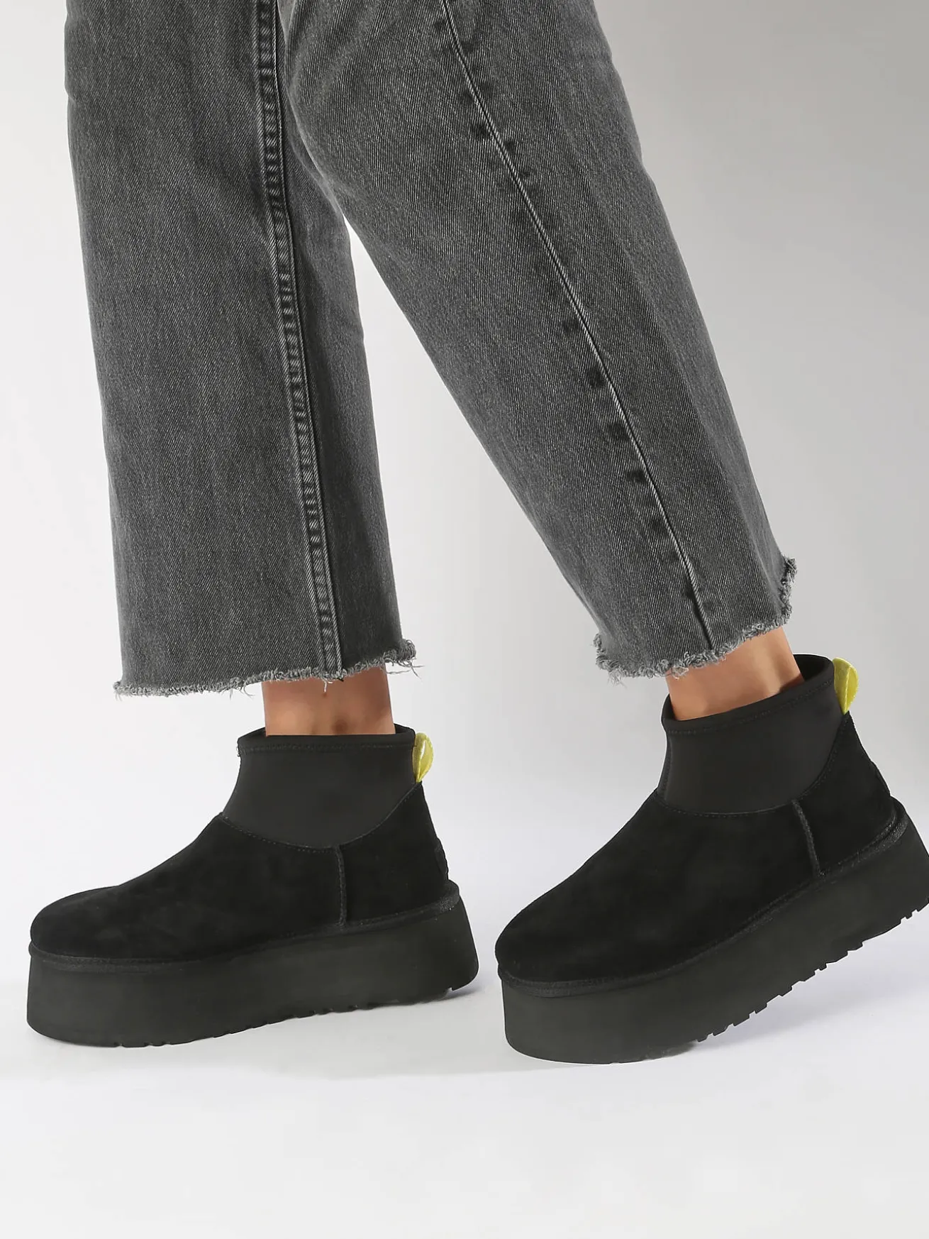 Boots Classic Mini Dipper semelle compensée en cuir UGG