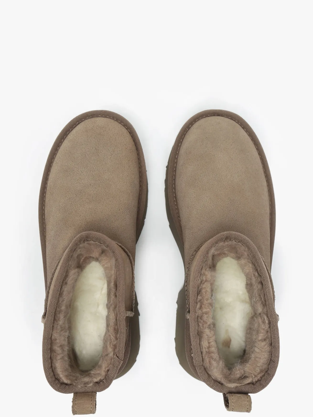 Boots Classic Ultra Mini semelle compensée en cuir UGG