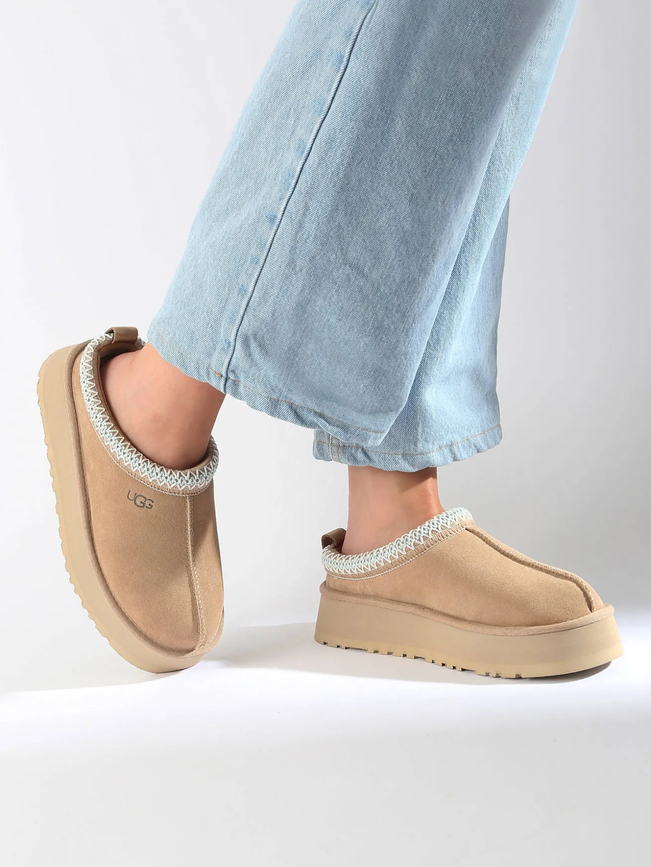 Chaussons Tazz à plateformes en cuir UGG