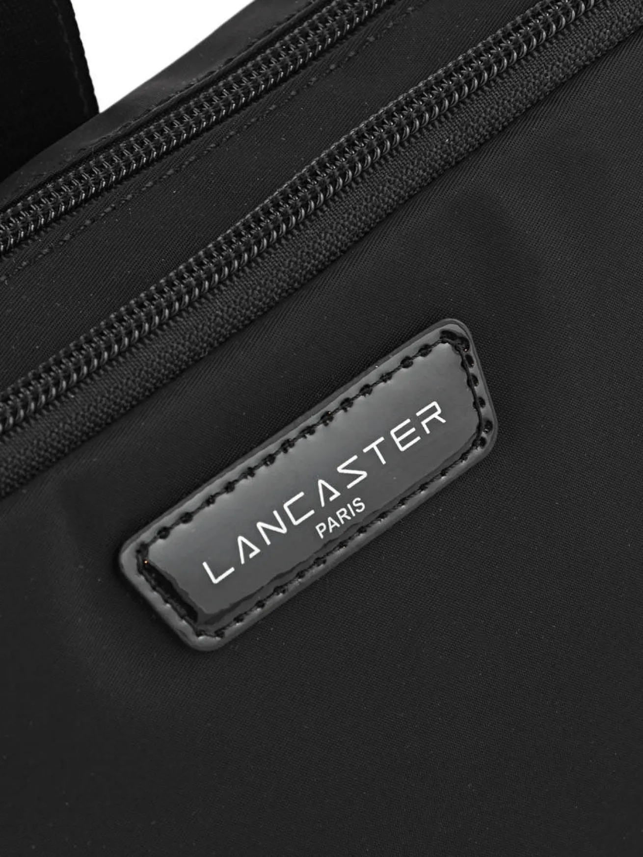 Sac bandoulière Basic vernis LANCASTER