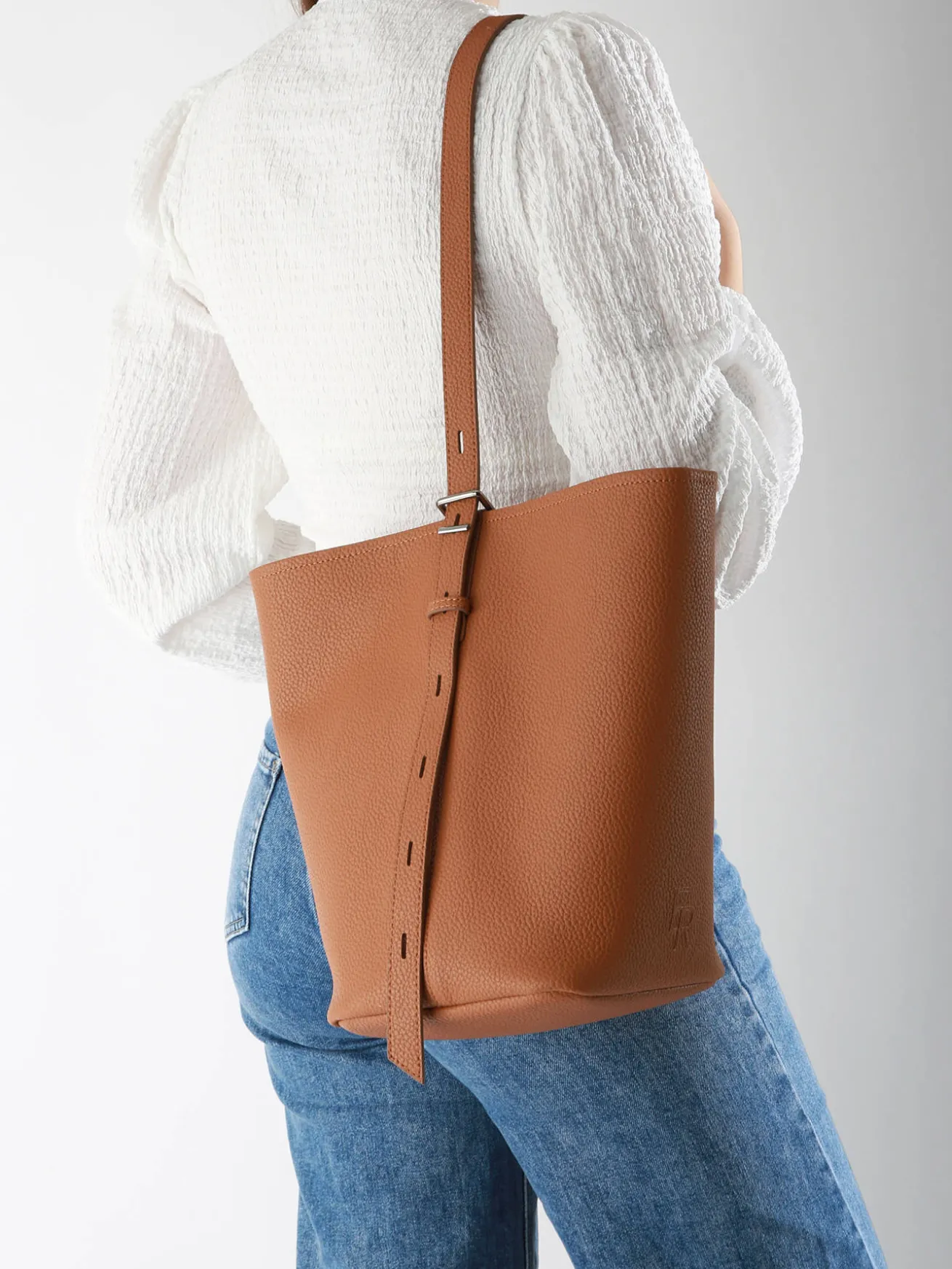 Sac bandoulière sac à dos M Cavalier cuir ETRIER