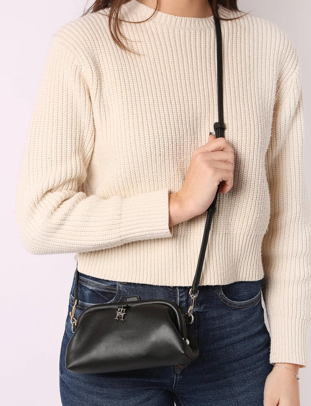 Sac bandoulière Th feminine polyester recyclé TOMMY HILFIGER