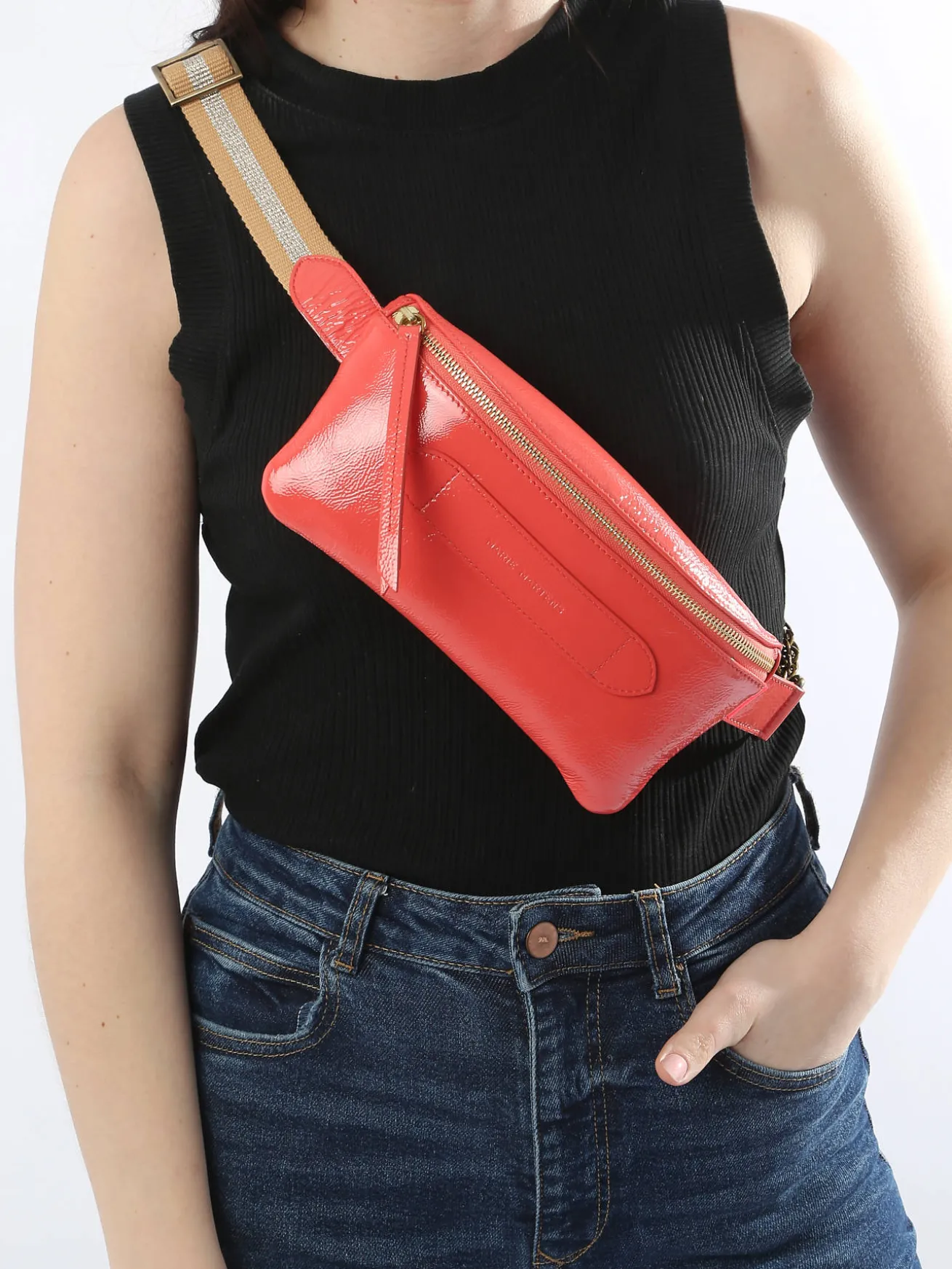 Sac ceinture Coachella cuir vernis froissé MARIE MARTENS