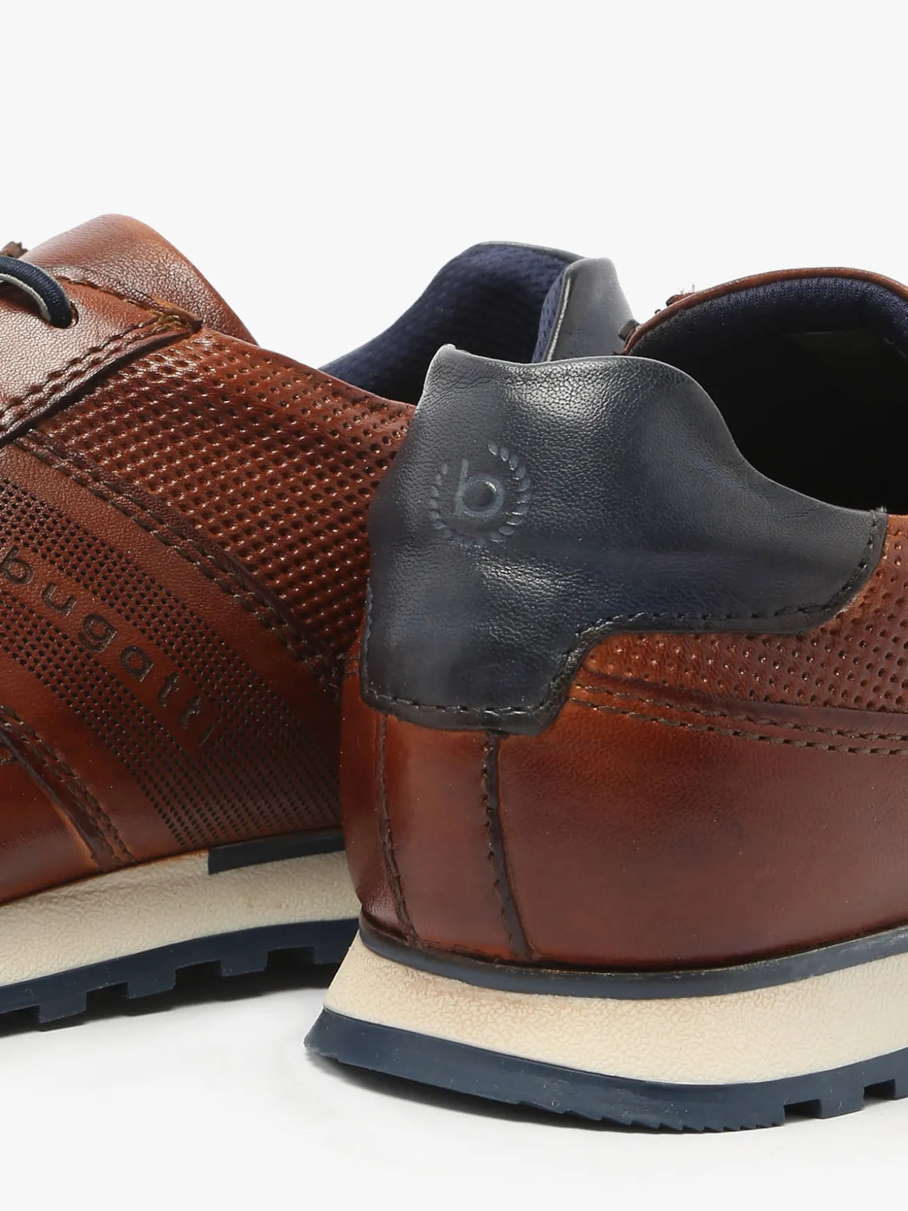Sneakers Ivar en cuir BUGATTI