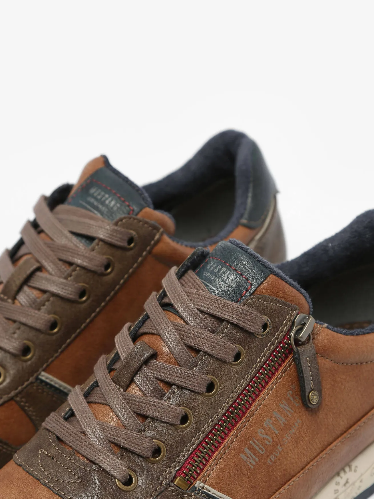Sneakers MUSTANG